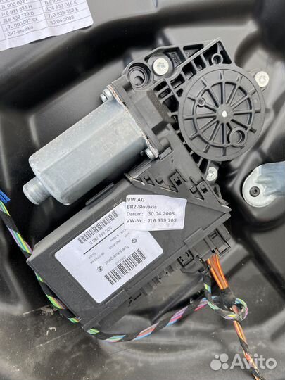 Стеклоподъемник задний левый VW Touareg