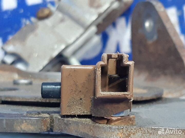 Ручник Toyota Matrix кроссовер 2AZ-FE 2008