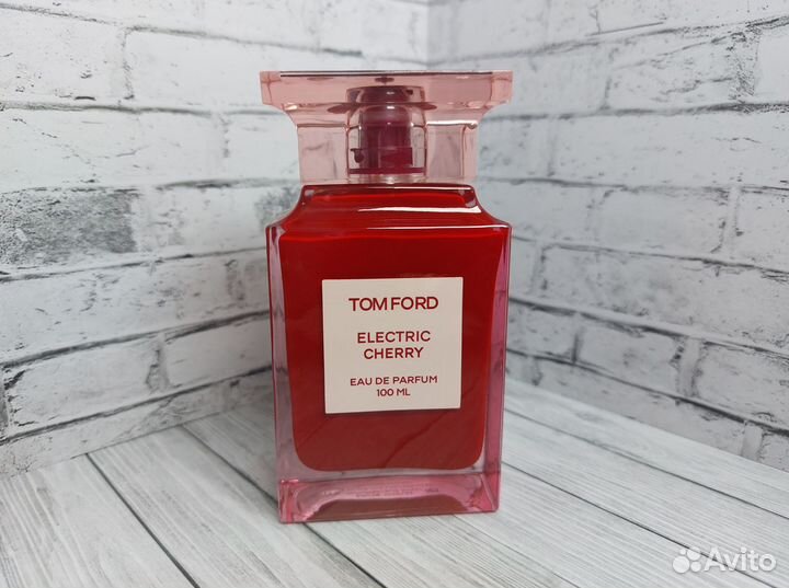 Унисекс духи Tom Ford Electric Cherry