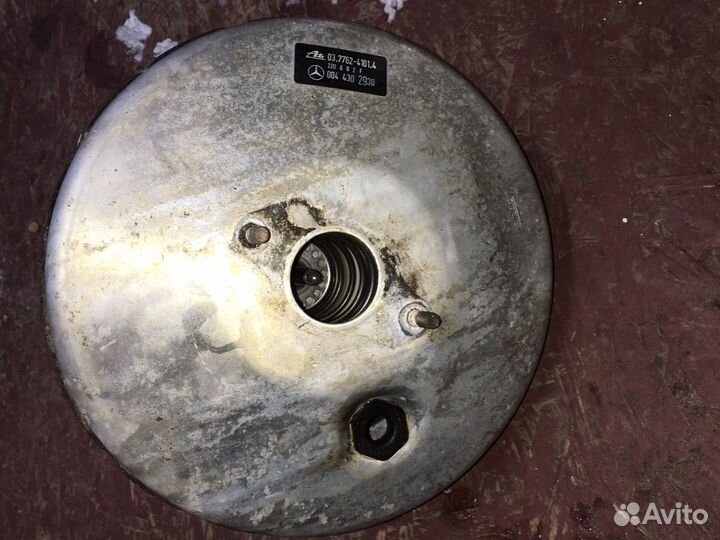 Усилитель тормозов вакуумный Mercedes W210