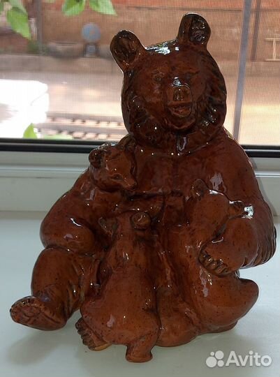 Статуэтка Медведица с медвежатами