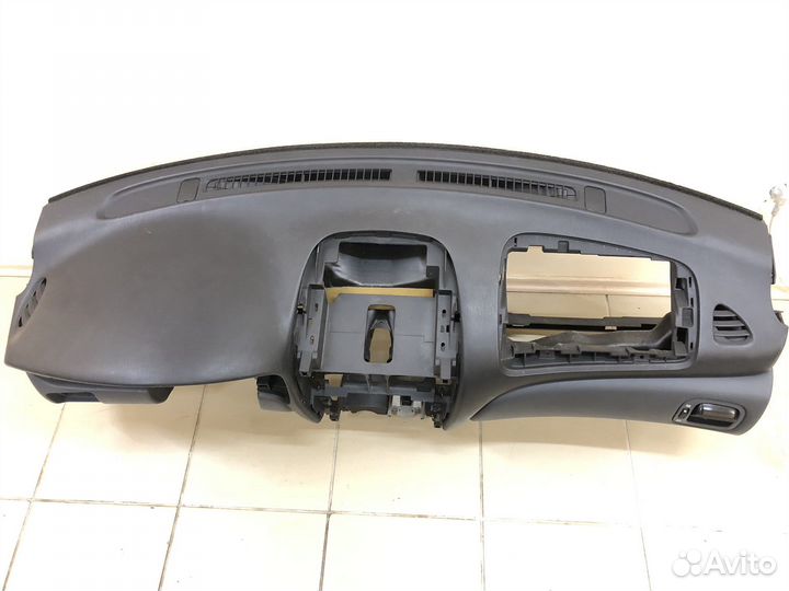 Торпедо Nissan Almera N16