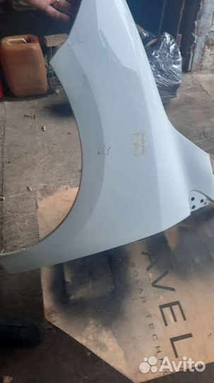 Переднее левое крыло на renault megane 3