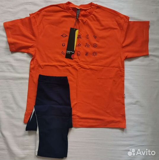 Костюм на девочку, рост 128, 146