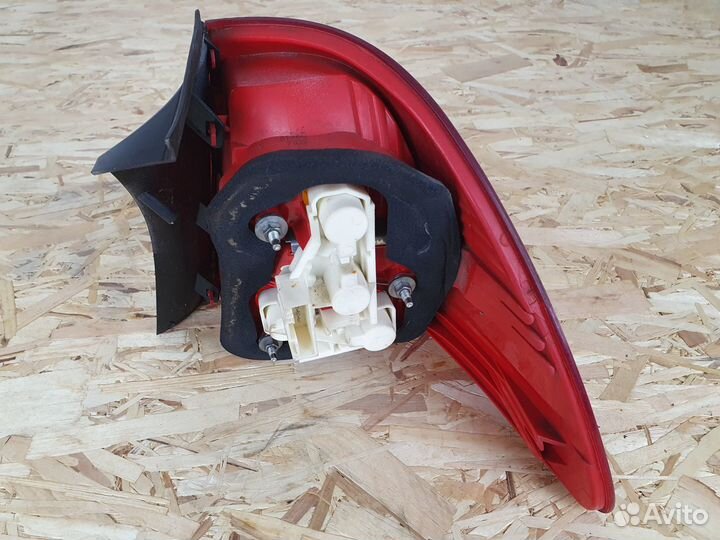 BMW E91 Фонарь задний наружный левый