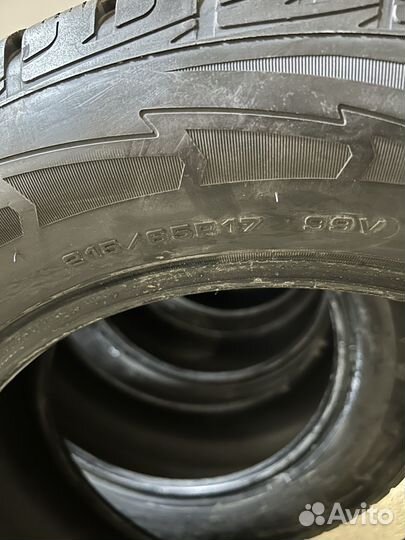 Goodyear UltraGrip Performance 215/65 R17 99V