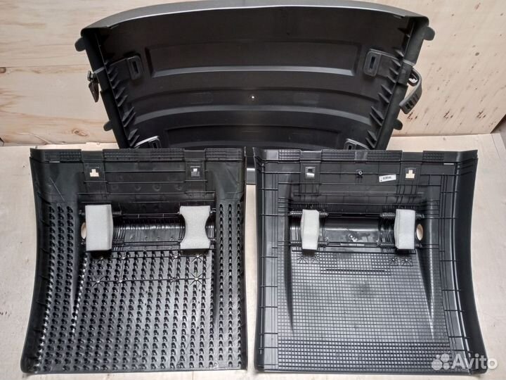 Заднее крыло Sitrak