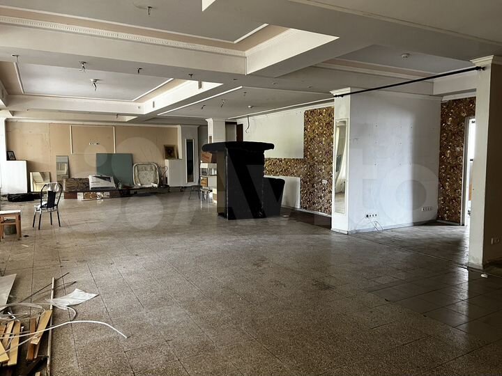 Торговая площадь, 244 м²