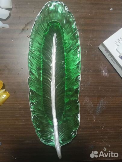 Перо из эпоксидной смолы