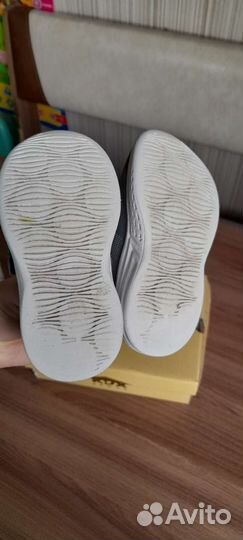 Кроссовки 22 размер