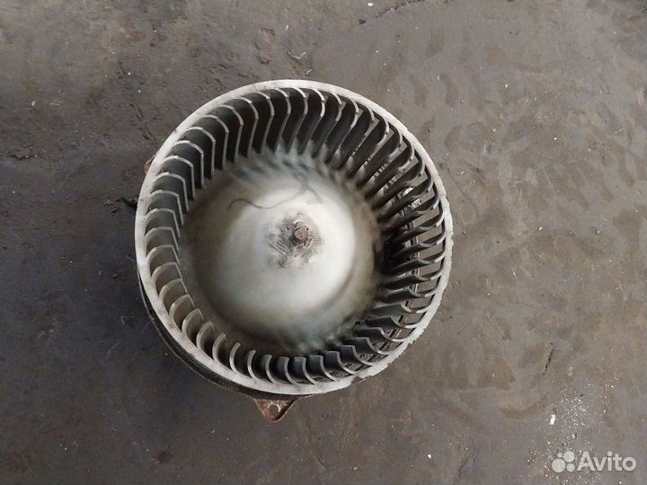 Моторчик печки Mazda 626 GF