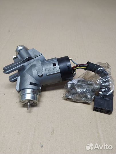 Замок зажигания Mersedes Vito 638 1996-2003