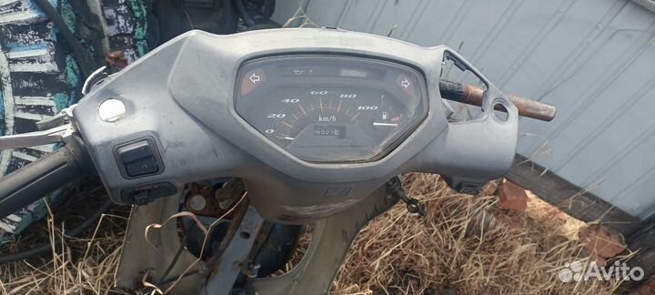 Продам мотик скутер на запчасти