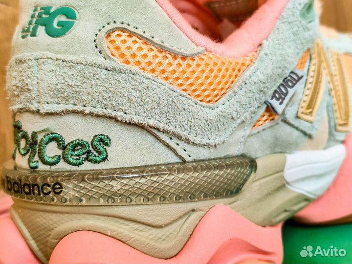 Кроссовко New Balance 9060