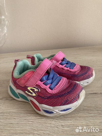 Кроссовки для девочки