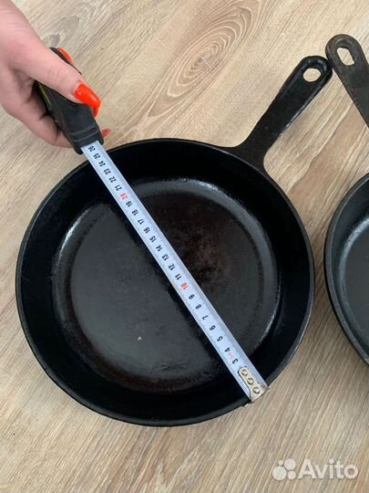 Чугунная сковорода