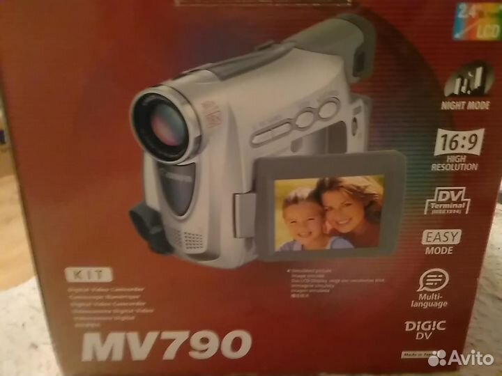 Видеокамера Canon MV790