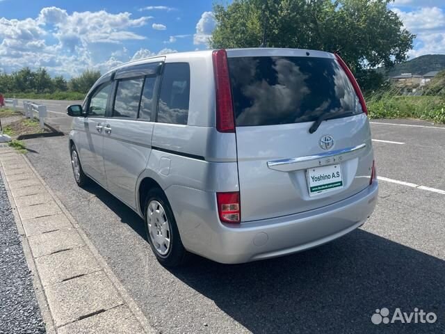 Toyota Isis 1.8 CVT, 2011, 68 000 км