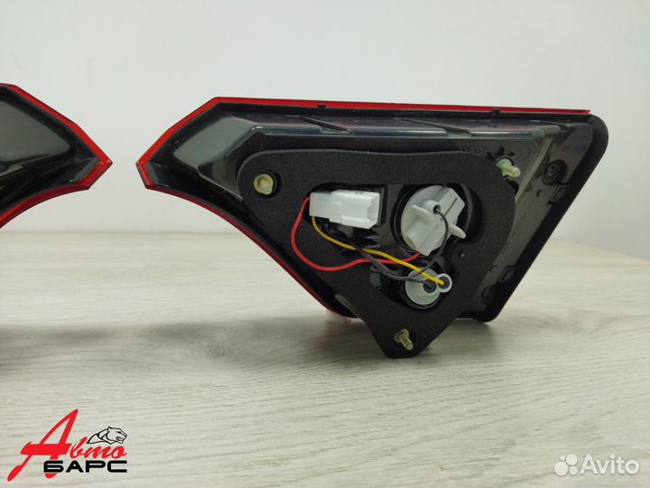 Фонарь внутренний левый/правый Kia Rio 2017-2020