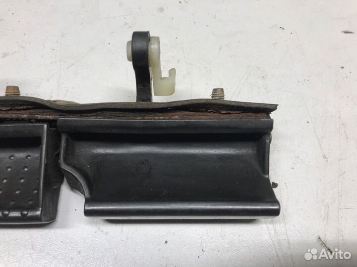 Кнопка открывания багажника Kia Sportage II 2.0