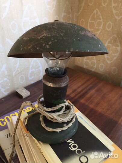 Лампа настольная