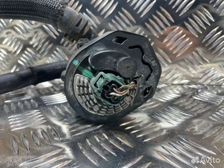 Водяная помпа Nissan Leaf AZE0 EM57