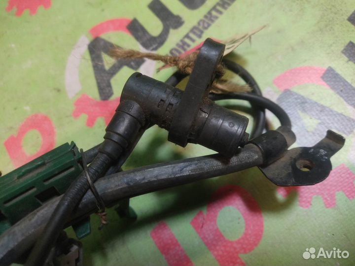 Датчик ABS toyota caldina AT210 передний левый