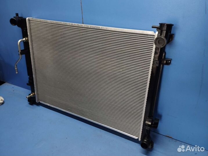 Радиатор охлаждения KIA Optima 4