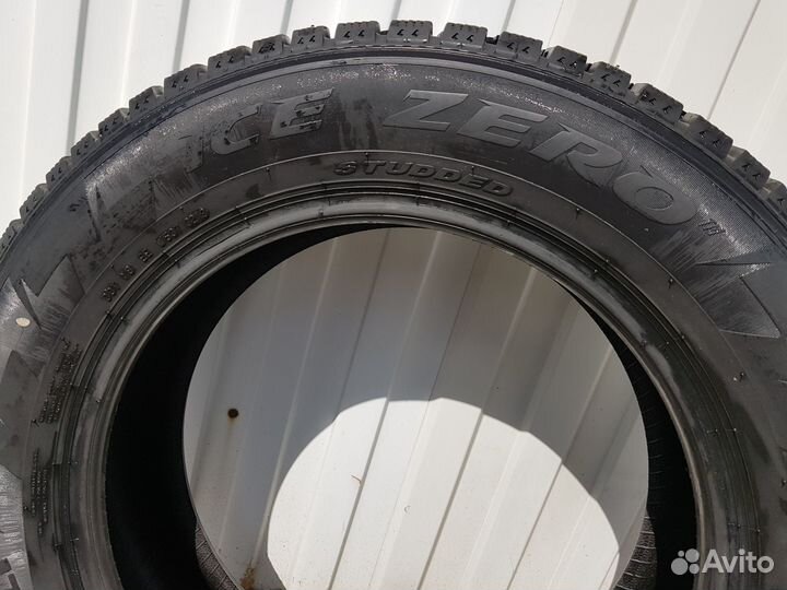 Pirelli Ice Zero 215/65 R17 103T