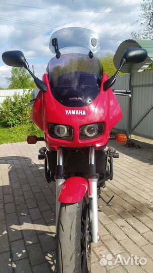 Yamaha fzs600