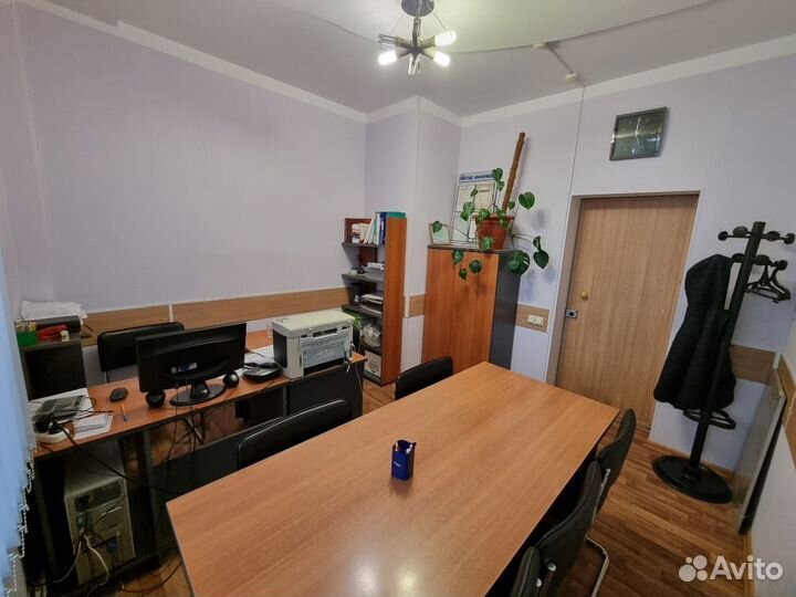 Продам комплект офисной мебели