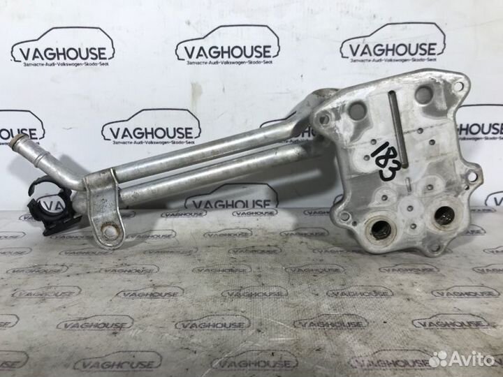 Радиатор масляный Volkswagen Passat B7 1.4 CAX