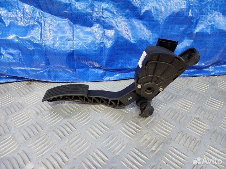 Педаль газа Kia Rio 3 / Hyundai Solaris