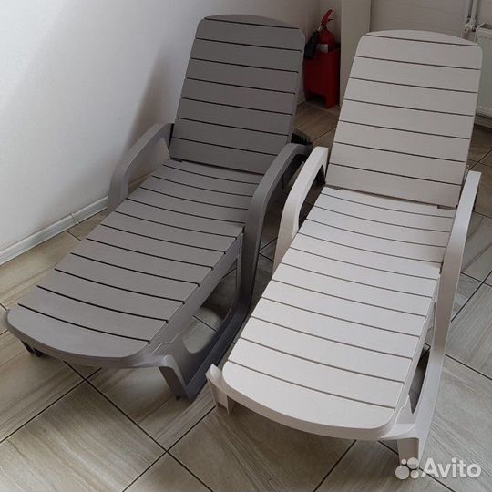 Шезлонг для дачи