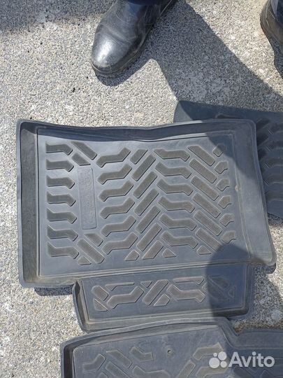 Автомобильные коврики KIO RIO и универсальные