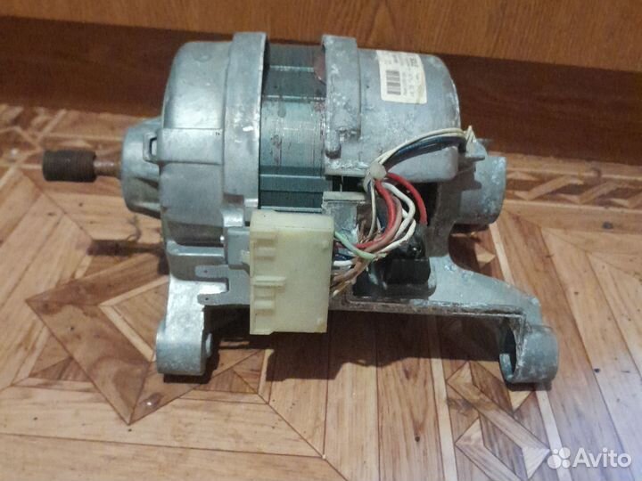 Двигататель стиральной машины