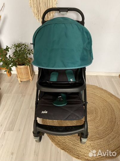 Прогулочная коляска Joie muze