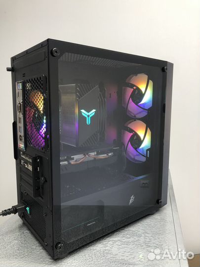 Intel core i7 / RX580 / 16 Gb / ssd 512 Gb