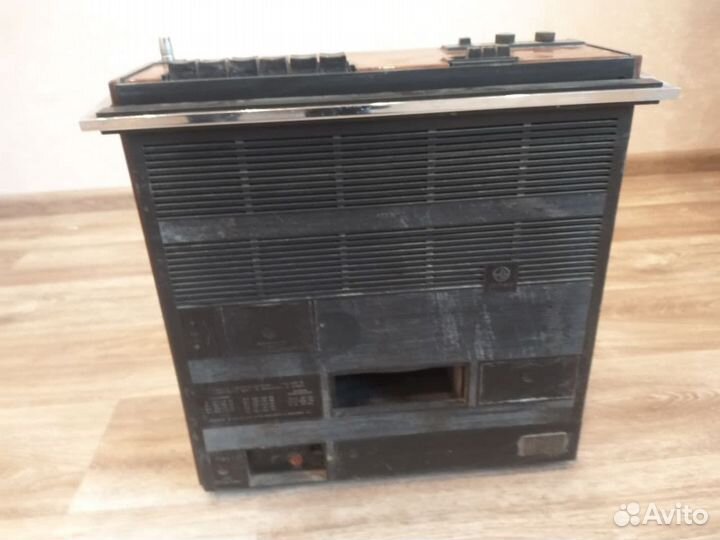 Продаю радиоприёмник Ленинград 006 Стерео