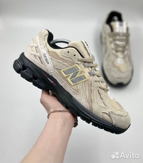 Кроссовки New Balance 1906 D легендарное качество