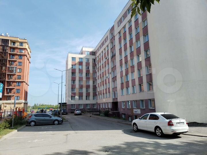 2-к. квартира, 63,4 м², 1/8 эт.