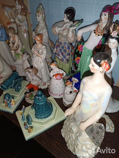 Фарфоровые статуэтки