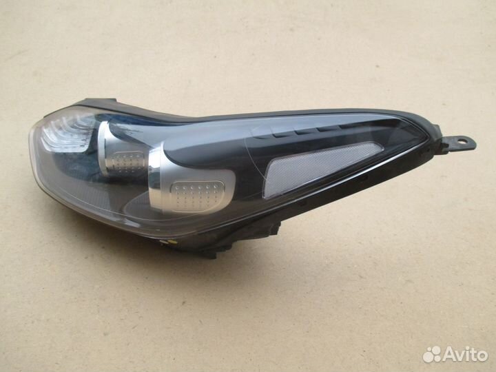 Фара левая Kia Sportage 2016 не ксенон