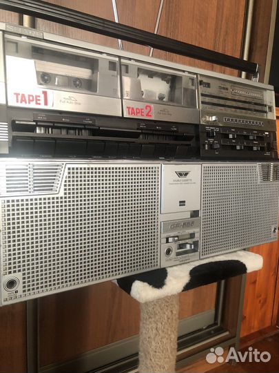 Магнитафон Шарп 555