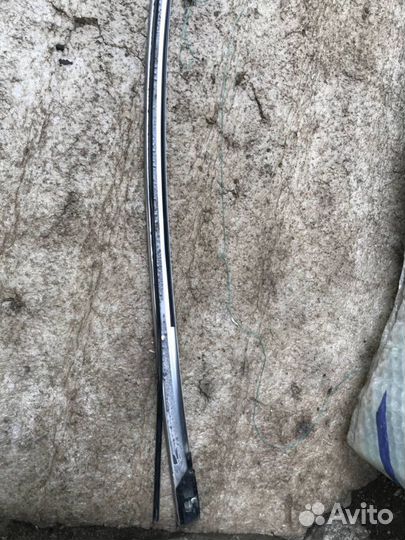 Молдинг водительской двери Genesis G80