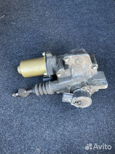 Toyota auris актуатор