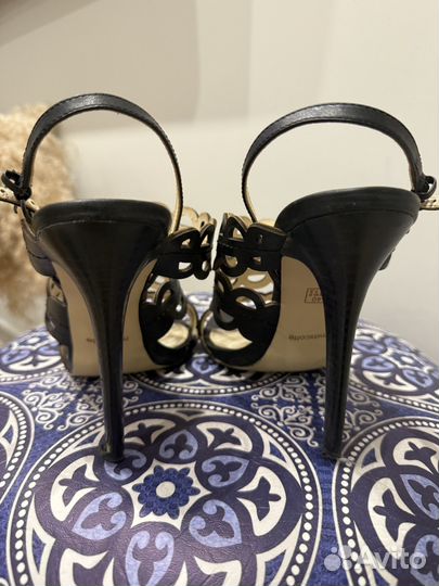 Босоножки женские