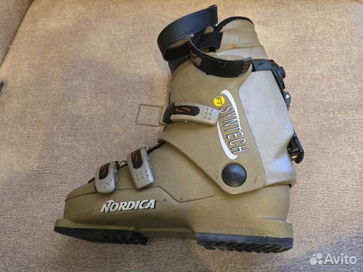 Горнолыжные ботинки