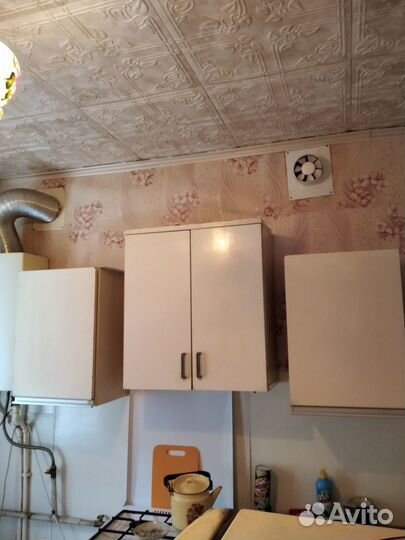 Пенал и шкафы подвесные на кухню