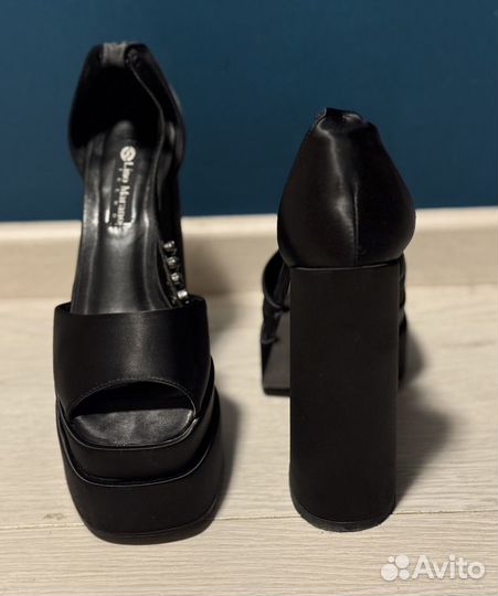 Атласные туфли на высоком каблуке, 36 размер